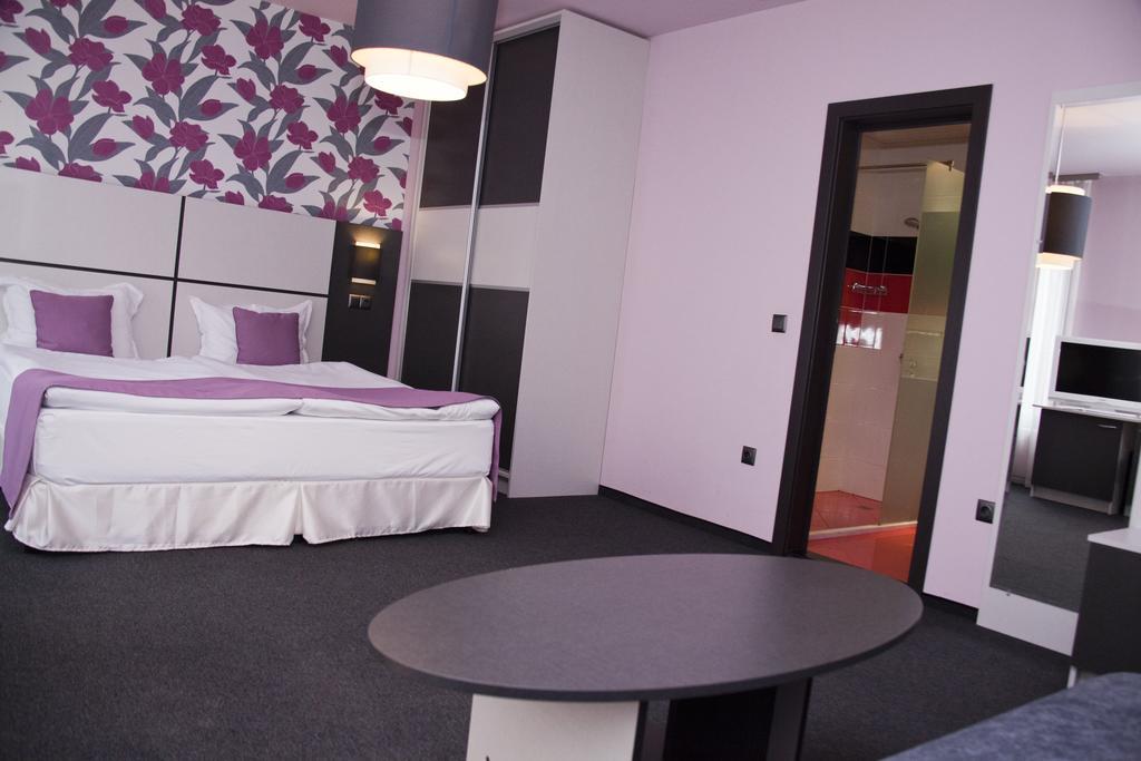 Gran Via Hotel Burgas ภายนอก รูปภาพ